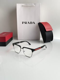 Prada_frame_1007