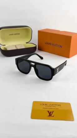 Louis_vuitton_black_gold_6007